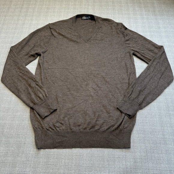 Neiman Marcus Exclusive Mens Sweater Large V Neck Merino Wool Silk Cashmere - Picture 1 of 8